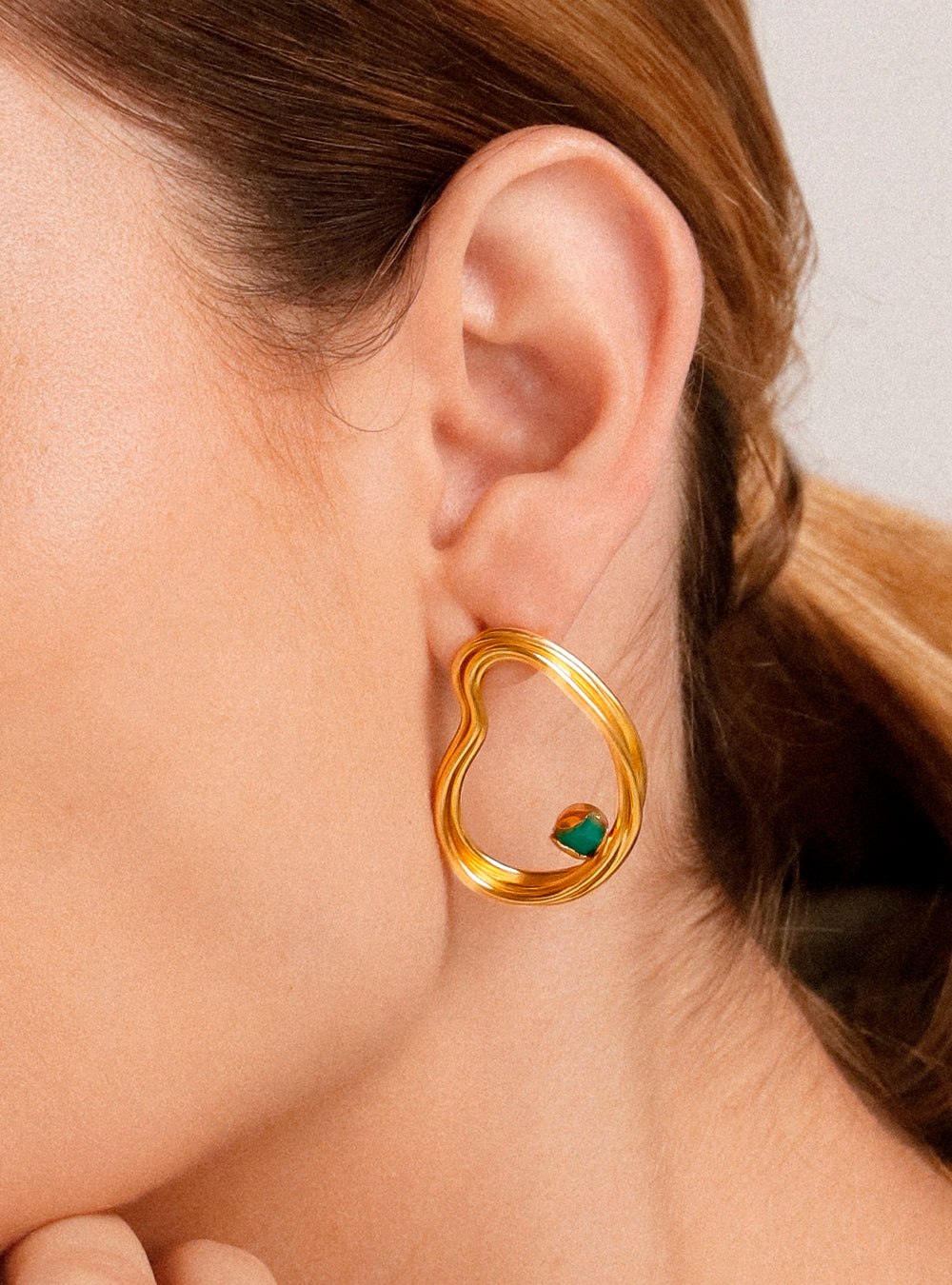 Mini Providencia Esmeralda Earrings