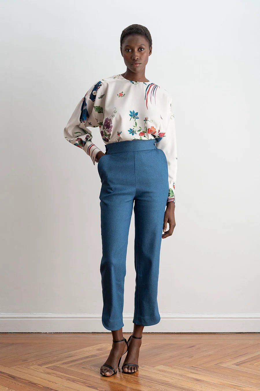 Pantalón Capri Talle Alto Denim