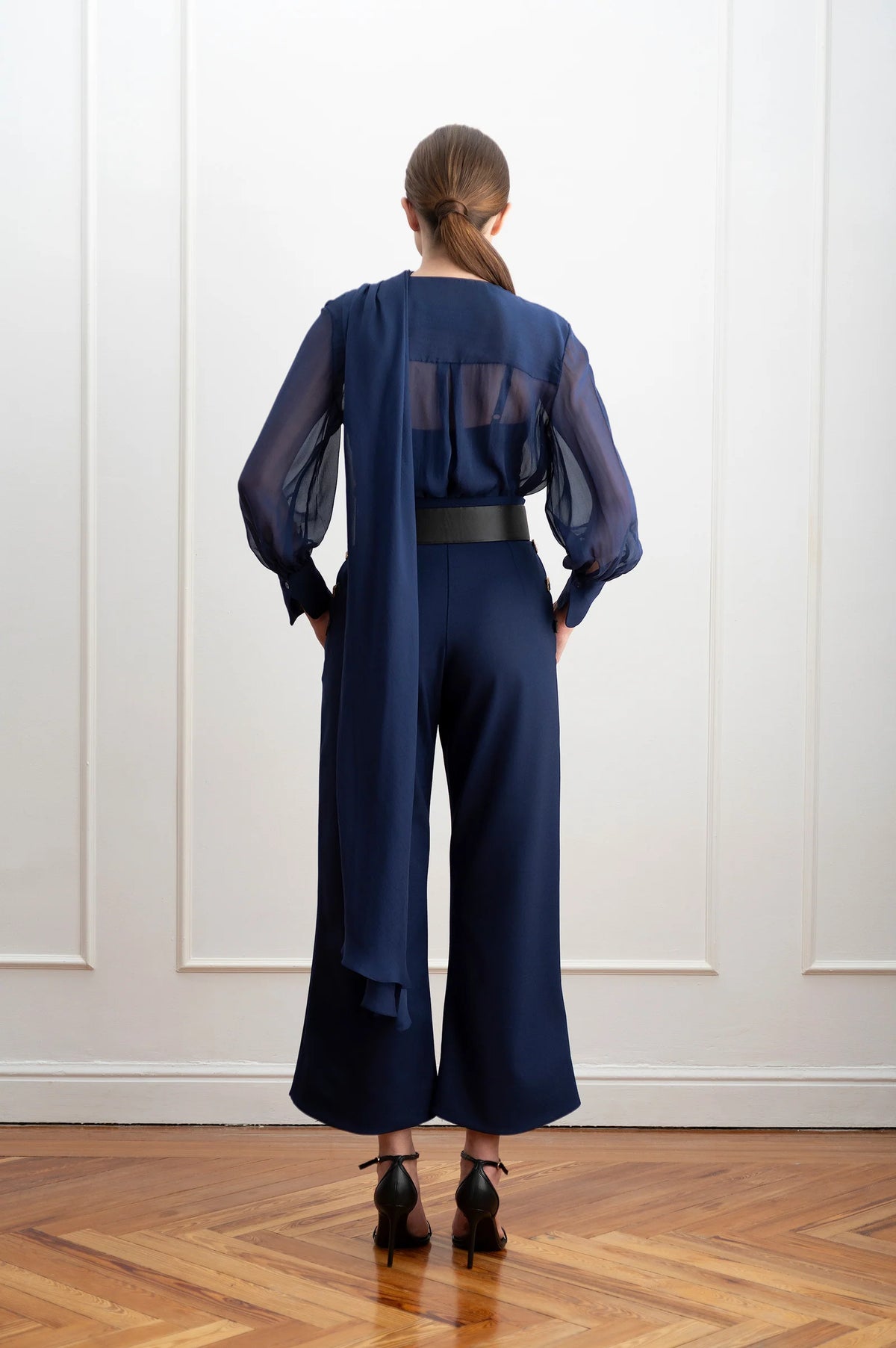 Blusa Azul Con Capa