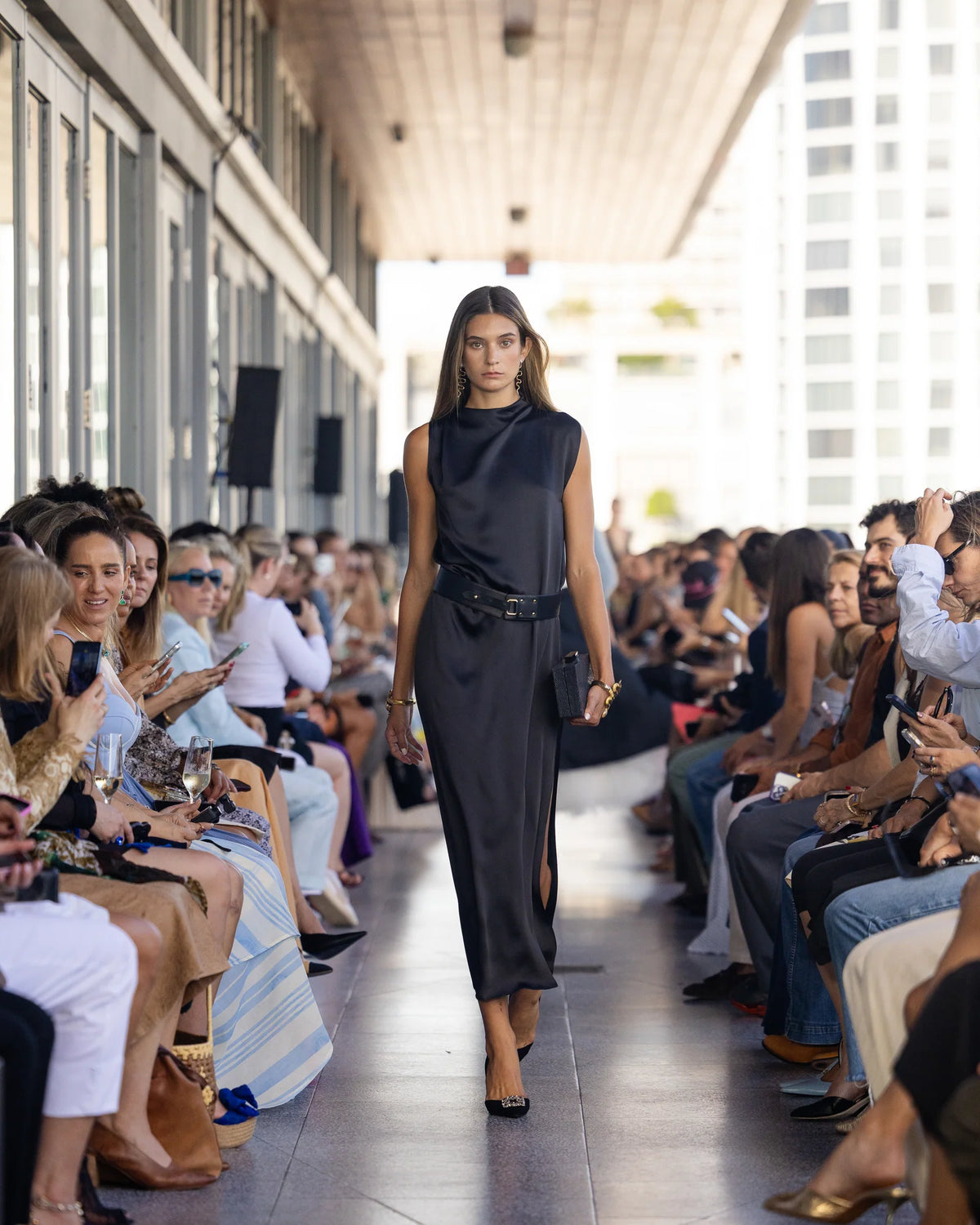 Vestido Negro Midi
