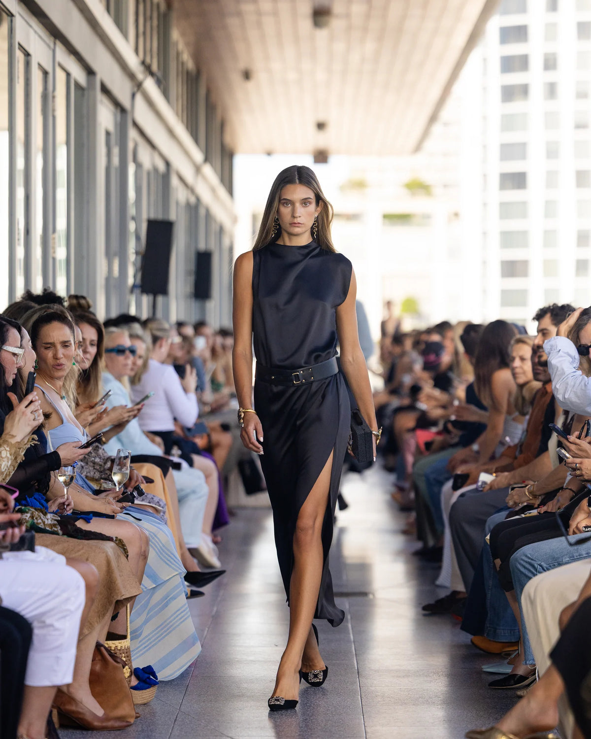 Vestido Negro Midi