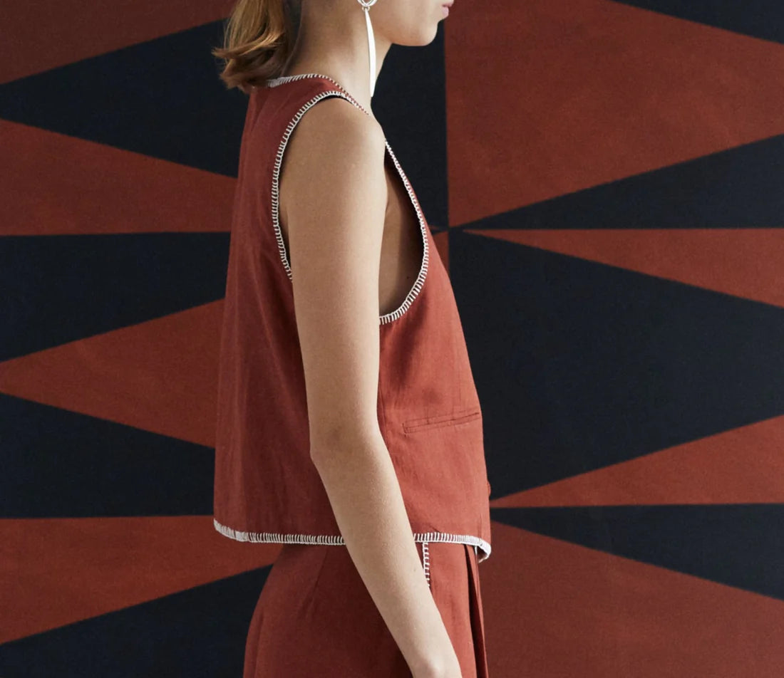 Amuleto Vest