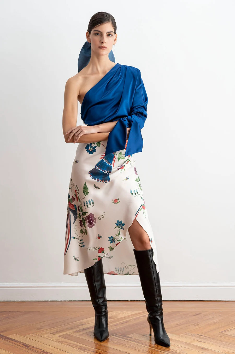 Blusa Drapeada Asimétrica Azul